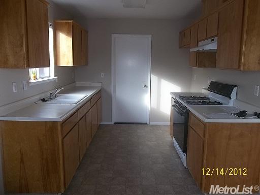 2278 Zozaya, Firebaugh, CA 93622 photo 4
