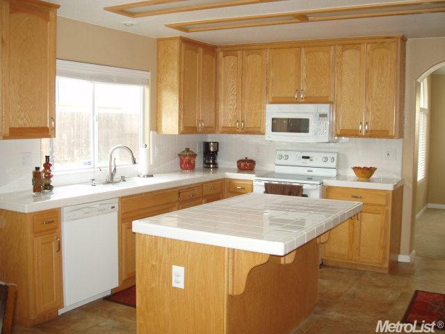 1665 Via Milano, Gustine, CA 95322 photo 4