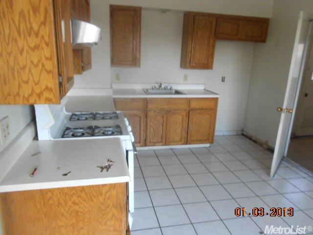 5017 Estates Dr, Modesto, CA 95357 photo 4
