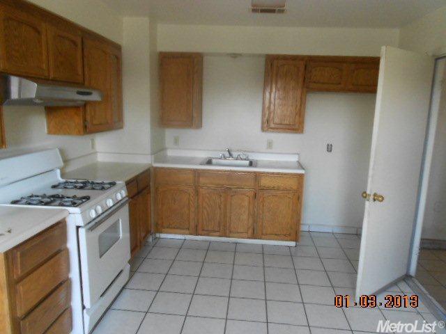 5017 Estates Dr, Modesto, CA 95357 photo 5