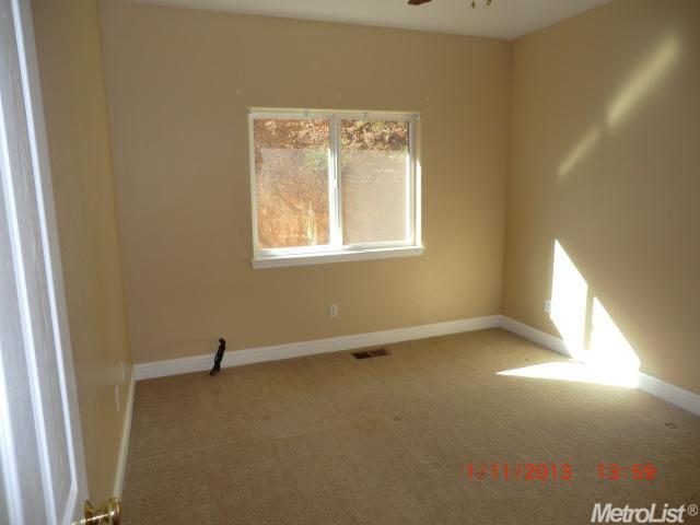 687 Roland Ln, Applegate, CA 95703 photo 13