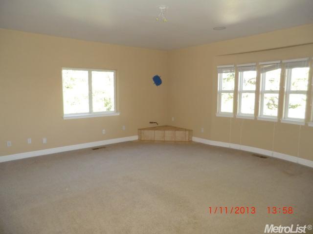 687 Roland Ln, Applegate, CA 95703 photo 8