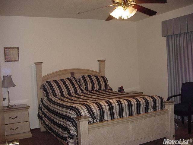 1137 El Vecino Ave, Modesto, CA 95350 photo 12