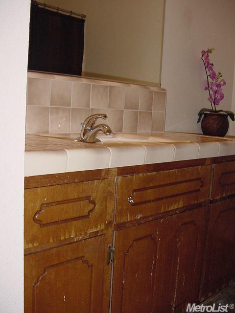 1137 El Vecino Ave, Modesto, CA 95350 photo 9