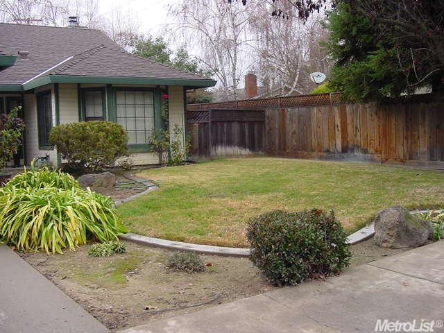 1137 El Vecino Ave, Modesto, CA 95350 photo 2
