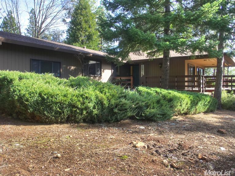 11742 Pamela Dr, Grass Valley, CA 95949 photo 1