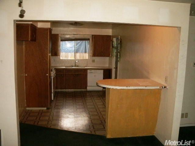 415 Olive Ct, Lodi, CA 95240 photo 5