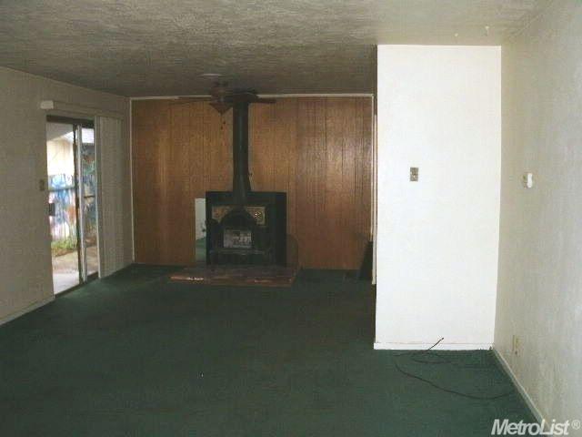 415 Olive Ct, Lodi, CA 95240 photo 3