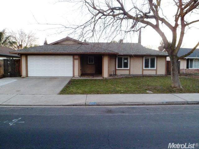 3204 E Orangeburg Ave, Modesto, CA 95355 photo 1