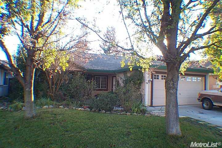 2122 Jayhawk Dr, Lodi, CA 95240 photo 1