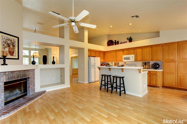 1633 Eligio Ln, Davis, CA 95618 photo 8