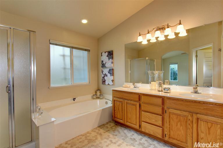 1633 Eligio Ln, Davis, CA 95618 photo 16