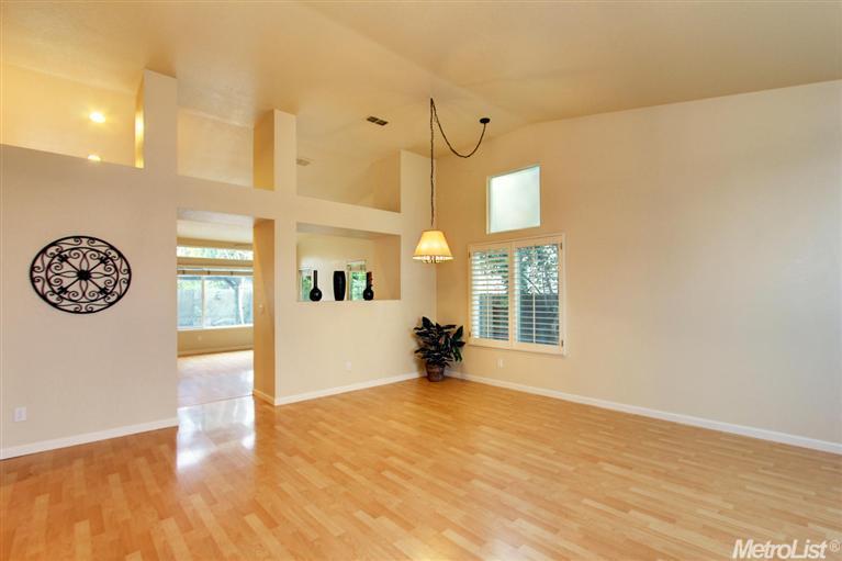 1633 Eligio Ln, Davis, CA 95618 photo 3