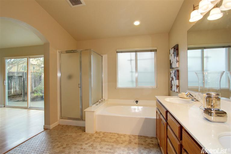 1633 Eligio Ln, Davis, CA 95618 photo 17