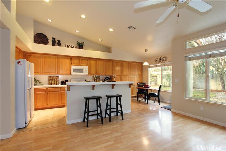 1633 Eligio Ln, Davis, CA 95618 photo 7