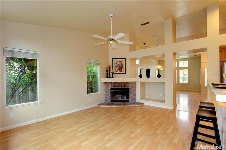1633 Eligio Ln, Davis, CA 95618 photo 9