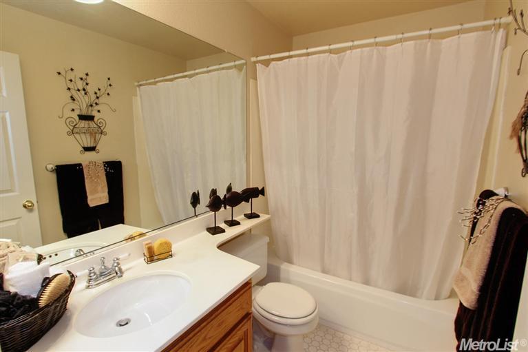 1633 Eligio Ln, Davis, CA 95618 photo 21