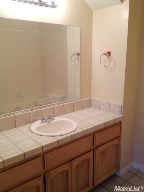 1619 Isaiah Ct, Ceres, CA 95307 photo 6