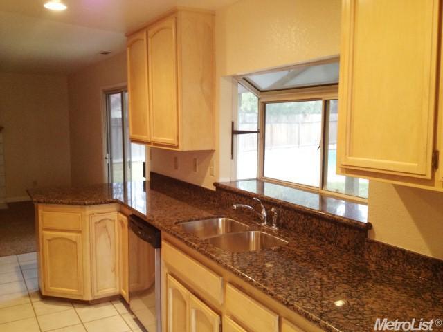 1619 Isaiah Ct, Ceres, CA 95307 photo 5