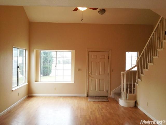 1619 Isaiah Ct, Ceres, CA 95307 photo 2