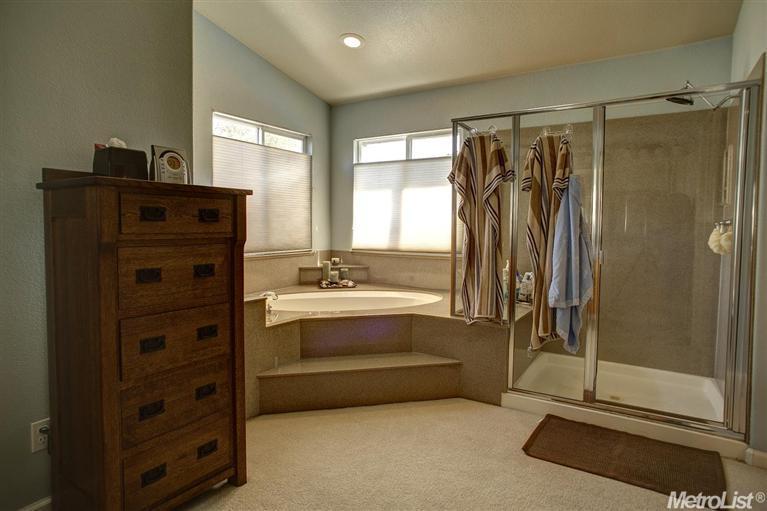 2501 Van Hoeks Cir, Modesto, CA 95356 photo 20