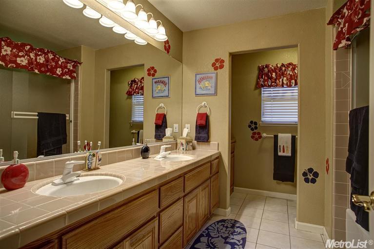 2501 Van Hoeks Cir, Modesto, CA 95356 photo 22