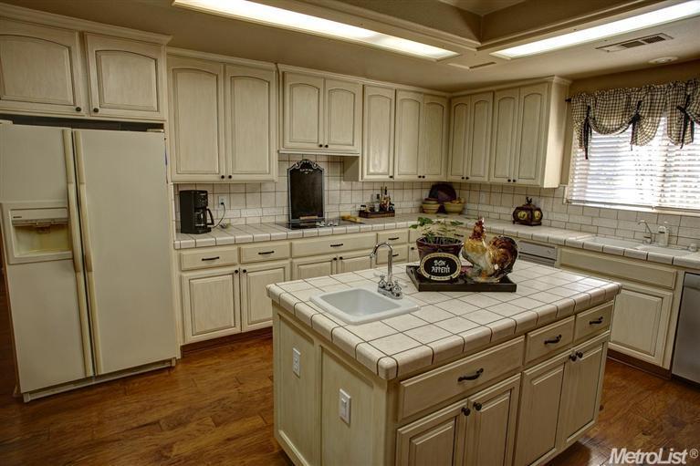 2501 Van Hoeks Cir, Modesto, CA 95356 photo 7