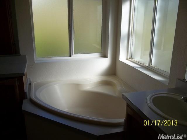 5037 Little John Rd, Copperopolis, CA 95228 photo 6