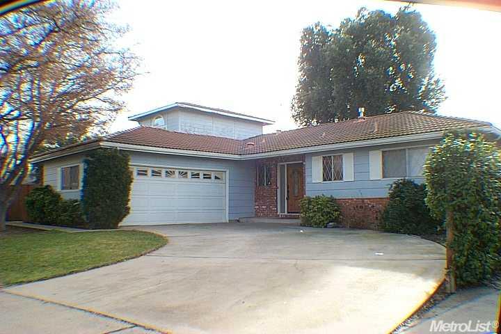 1008 Princess Ct, Modesto, CA 95350 photo 1
