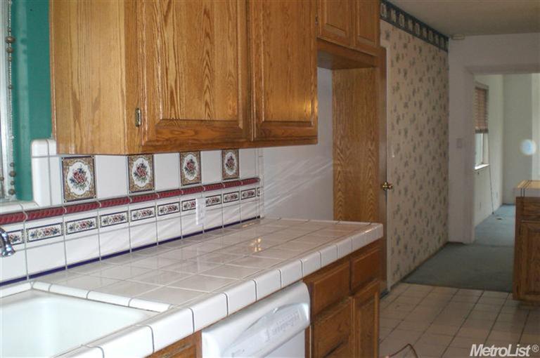 1008 Princess Ct, Modesto, CA 95350 photo 4