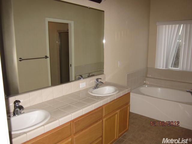 4470 N Berkeley Ave, Turlock, CA 95382 photo 11