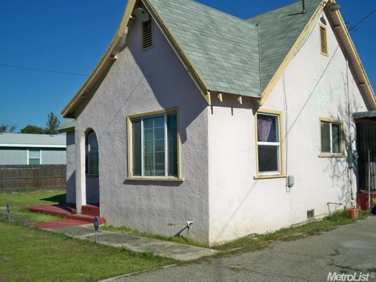 1636 Grimes Ave, Modesto, CA 95358 photo 1