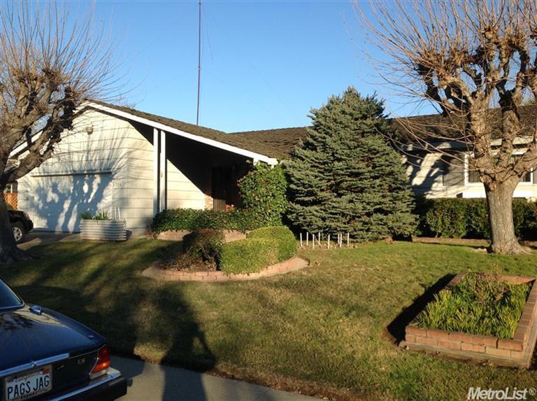 2124 Eric Rd, Carmichael, CA 95608 photo 2