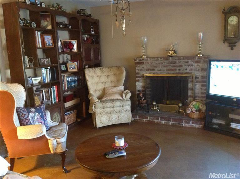 2124 Eric Rd, Carmichael, CA 95608 photo 8