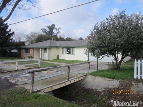 479 E North Bear Creek Dr, Merced, CA 95340 photo 2