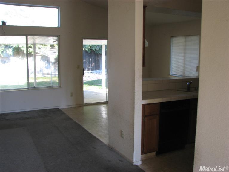 2807 Morrill Rd, Riverbank, CA 95367 photo 2