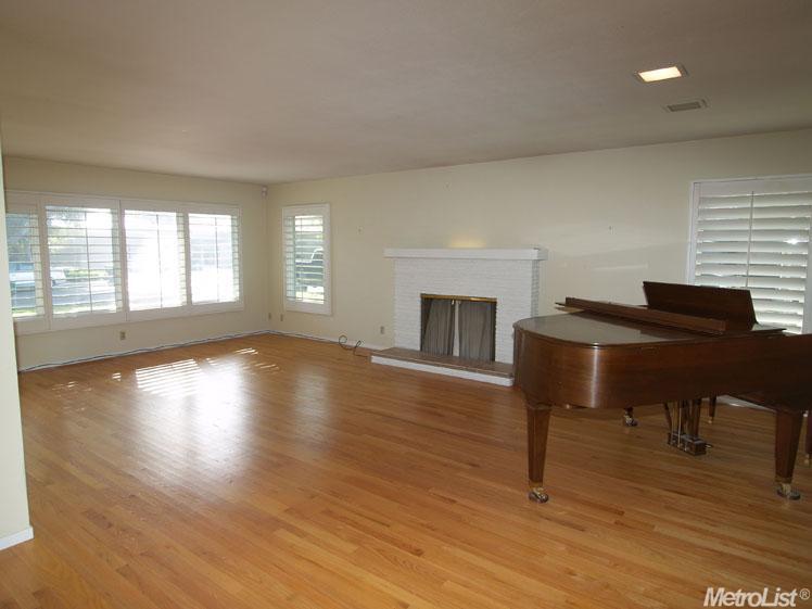 925 Enslen Ave, Modesto, CA 95350 photo 4