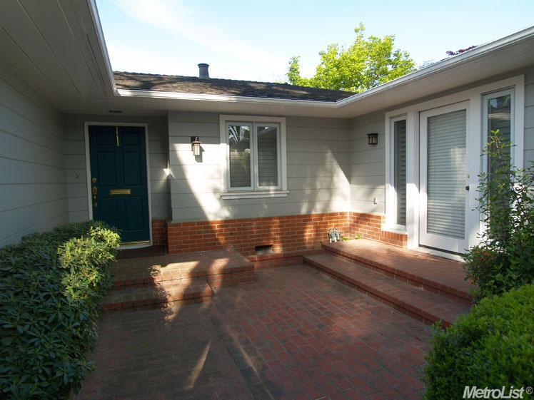 925 Enslen Ave, Modesto, CA 95350 photo 2