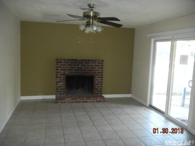 1630 Bay Meadows Dr, Modesto, CA 95350 photo 3