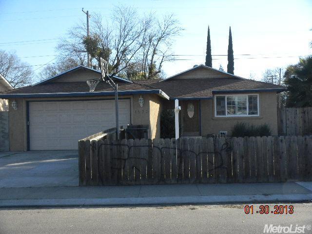 1630 Bay Meadows Dr, Modesto, CA 95350 photo 1