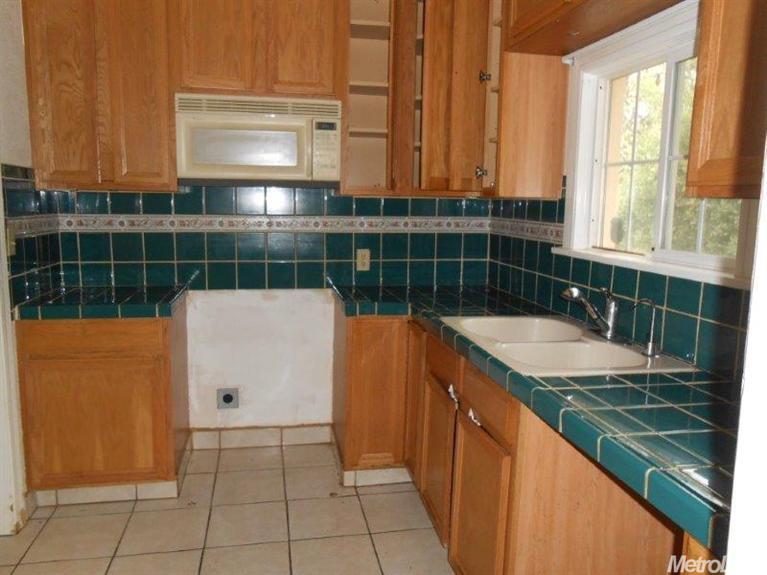 310 Locust St, Modesto, CA 95351 photo 4