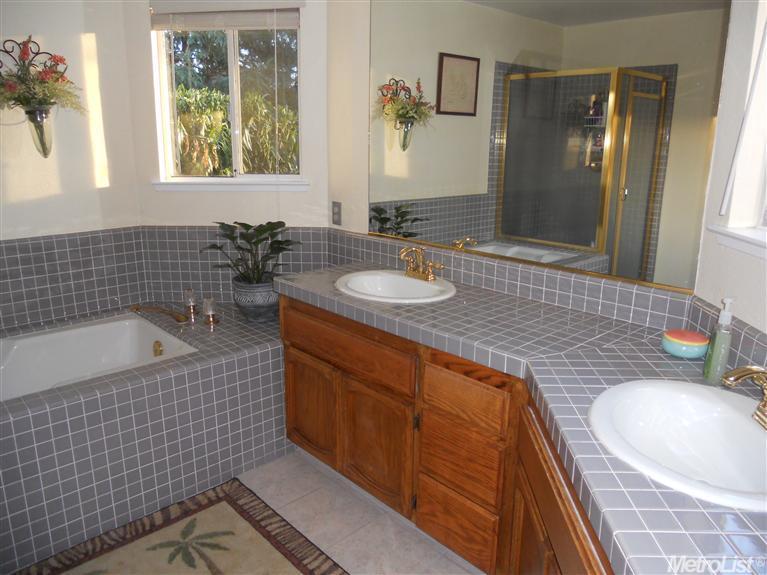105 Danforth Ct, Folsom, CA 95630 photo 11