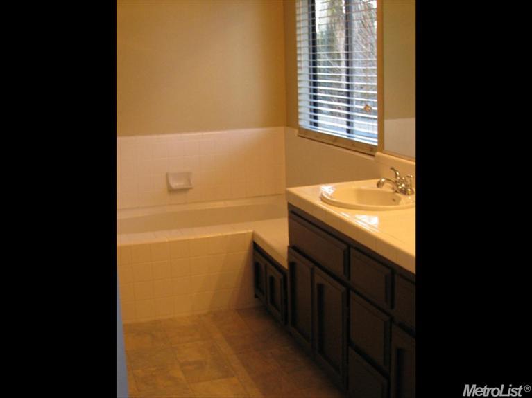 2733 River Creek Dr, Modesto, CA 95351 photo 13