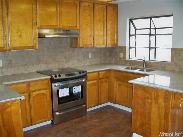 2740 Crowell Rd, Turlock, CA 95382 photo 2