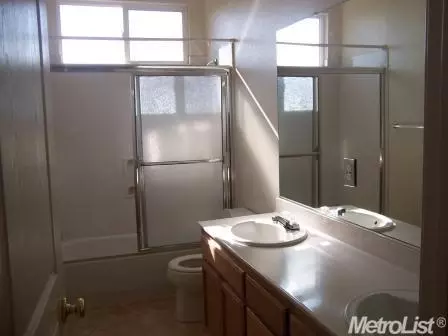 1015 Maggiore Ln, Manteca, CA 95337 photo 17