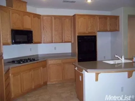 1015 Maggiore Ln, Manteca, CA 95337 photo 6
