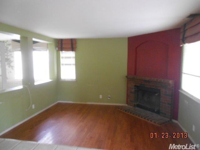 811 Rolling Oak Ct, Modesto, CA 95351 photo 2