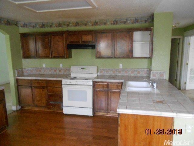 811 Rolling Oak Ct, Modesto, CA 95351 photo 3