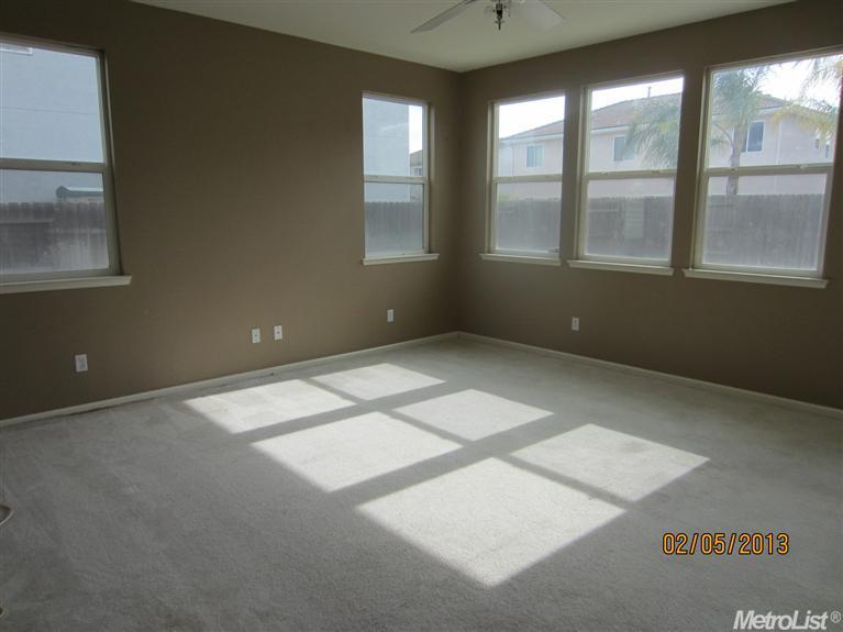 2476 Donatello St, Manteca, CA 95337 photo 2