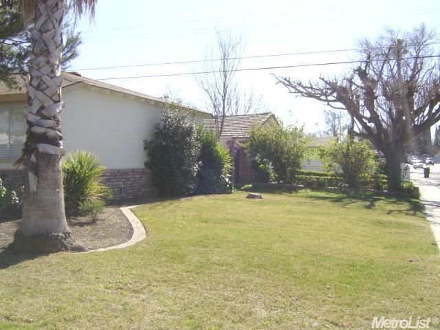 1040 W Beverly Pl, Tracy, CA 95376 photo 2